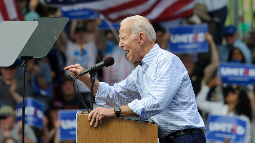 „Nincs olyan, hogy valakinek a gyereke. A nemzet minden gyermeke a miénk” - Biden sokkolta a szülőket