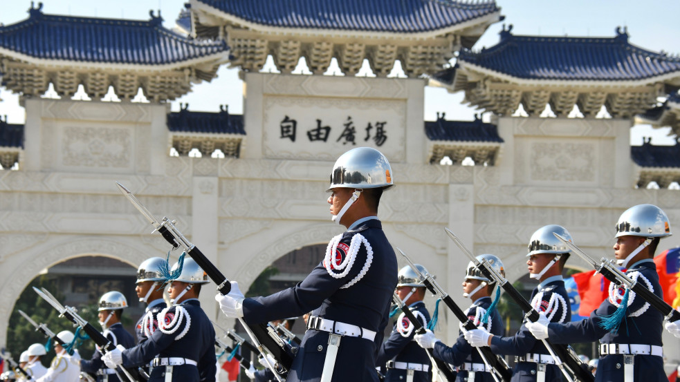 Katonai beavatkozás küszöbén: az USA fegyveres segítséget is nyújthat Tajvannak Kínával szemben
