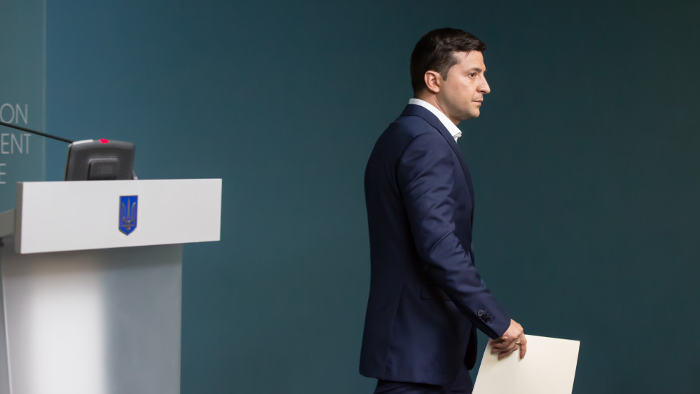 „Játszadoznak ezzel” – Megint odapiszkált Zelenszkij a magyaroknak