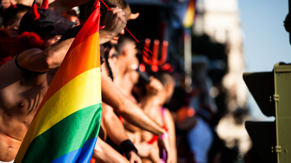 Betiltják a homoszexuálisokat érintő terápiát Izraelben