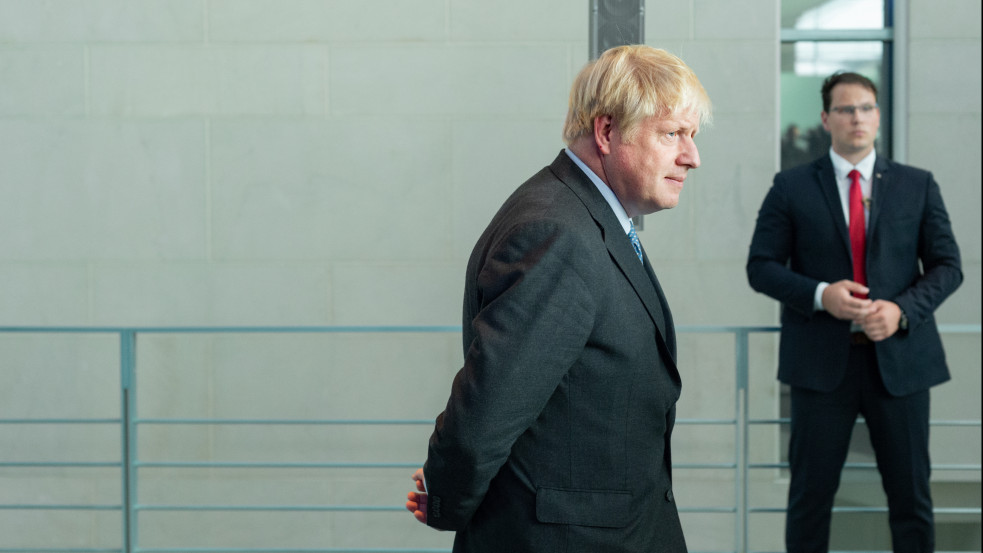 A britek többsége szerint Boris Johnsonnak le kellene mondania