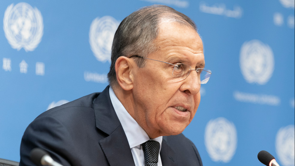 Lavrov szerint újabb országok sodródhatnak a háborúba amiatt, hogy Kijev még több fegyvert akar