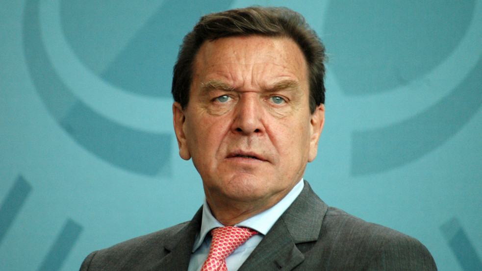 Döntöttek a Putyin-barát volt német kancellár sorsáról 