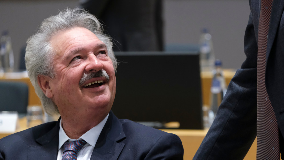 A luxemburgi külügyminiszter szerint összeurópai népszavazást kellene tartani arról, hogy megtűrik-e Orbánt az EU-ban 