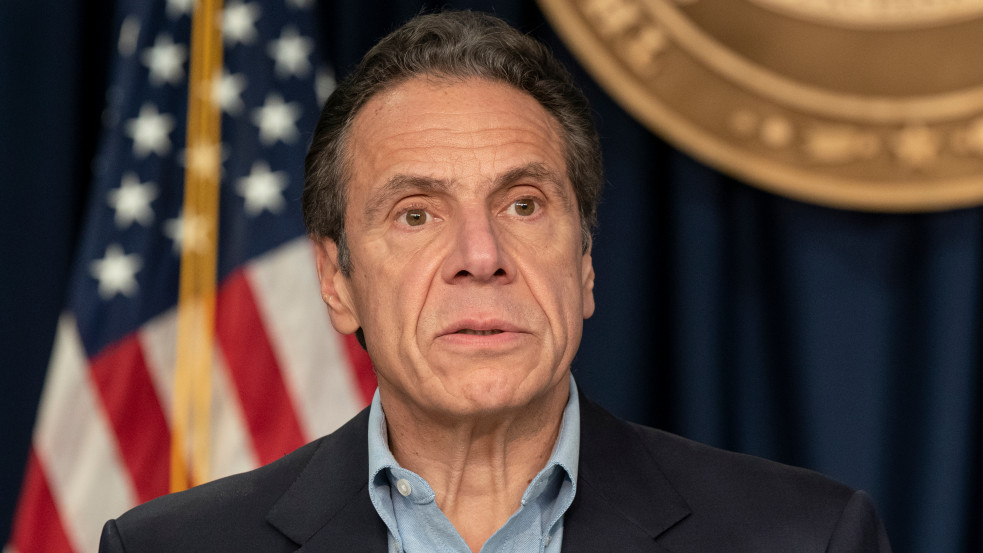 Lemondott a szexuális zaklatásokkal vádolt Andrew Cuomo New York-i kormányzó