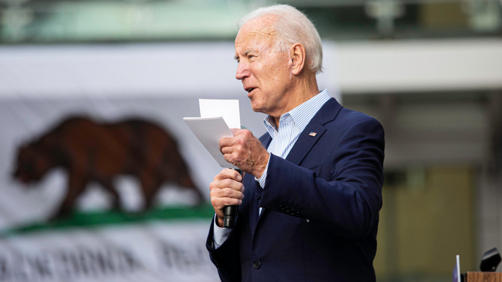 Rekordnagyságú adóemeléshez vezethet Biden segélypolitikája
