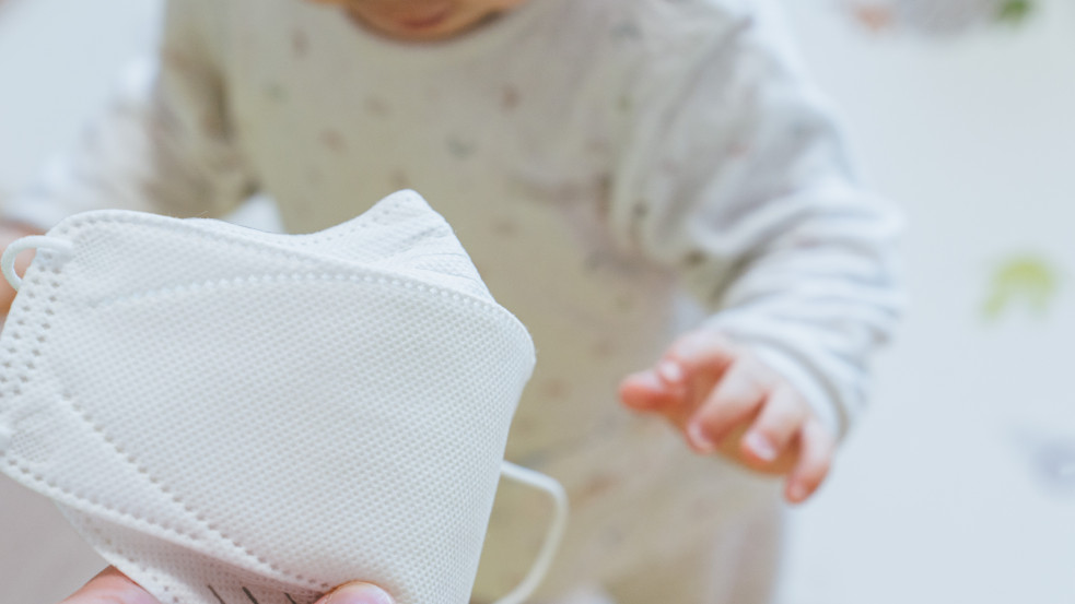 Dráma: megduplázódott a Covid alatt a rázástól meghalt csecsemők száma