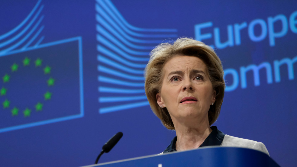 Az Európai Bizottság az orosz kőolajimport fokozatos betiltását javasolja