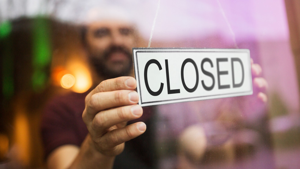 Lengyel kormány: a vasárnap a családról és az imádságról szól, nem pedig a költekezésről