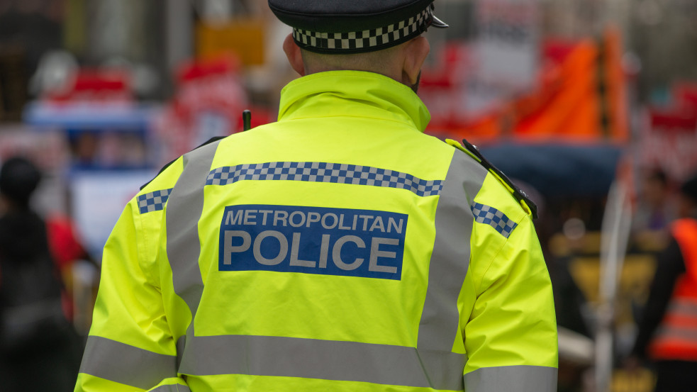 Rendszerszintűvé terebélyesedett a rasszizmus és a nőgyűlölet a londoni rendőrségnél, állapítja meg egy friss jelentés