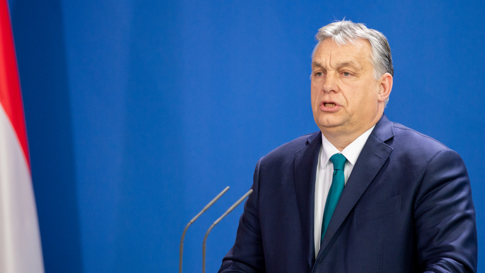 Orbán közölte: „a mai napon vagy holnap” ki kell adnia egy rendeletet