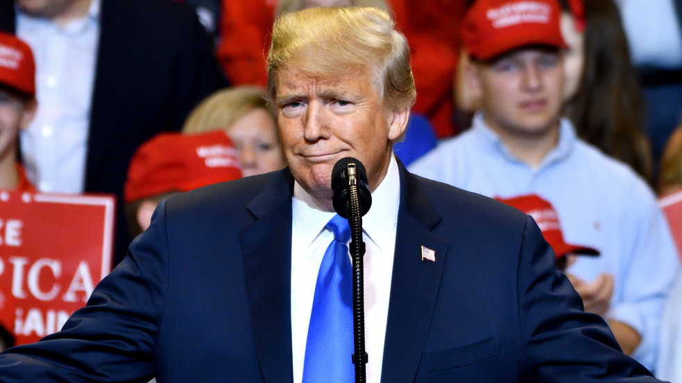 Trump odaszúrt Bidennek: „Van olyan ember, aki ezt elhiszi?”