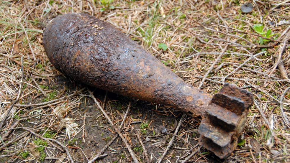 Rengeteg második világháborús bombát talált kertjében egy Nógrád megyei család