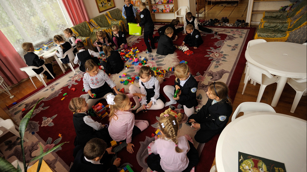 Berlinbe tart az Ukrajnából kimenekített odesszai zsidó árvaház