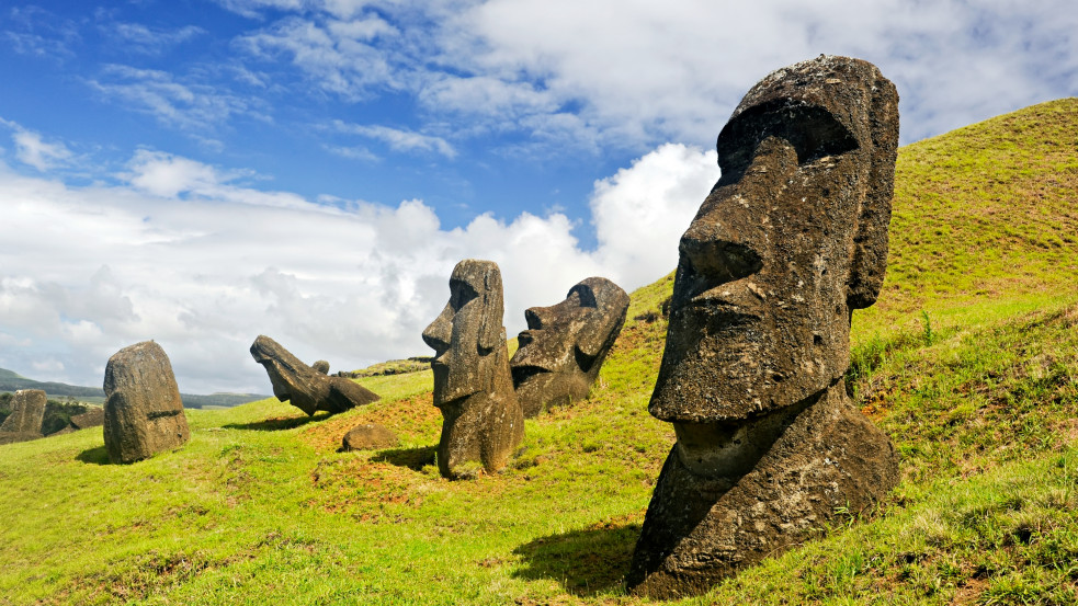 Szándékos gyújtogatás? Durván megrongálódtak a titokzatos húsvét-szigeti szobrok