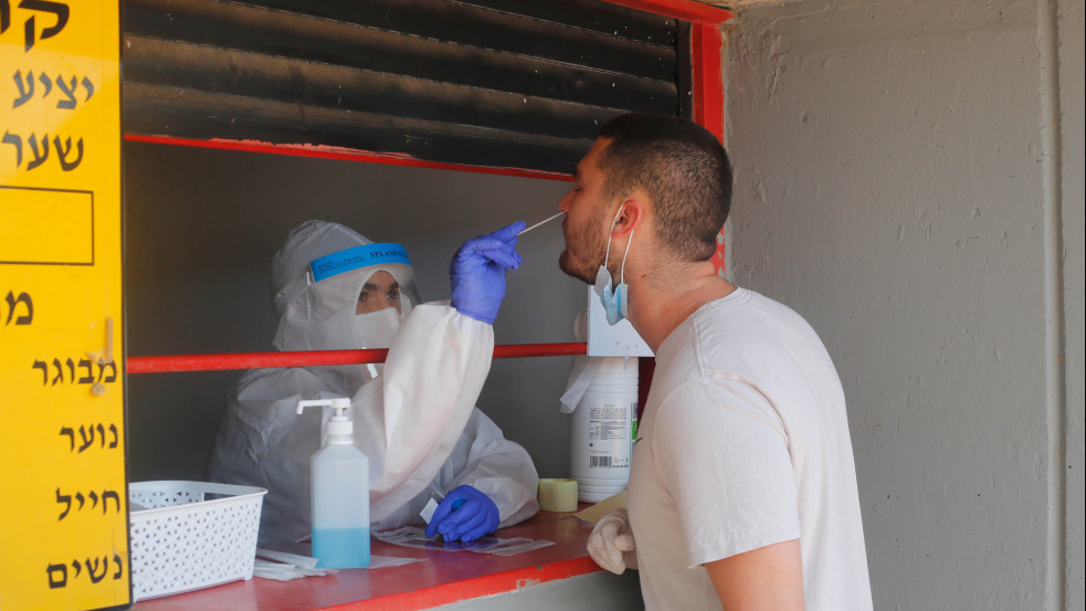 Koronavírus: Izraelben újra emelkedik a fertőzési ráta