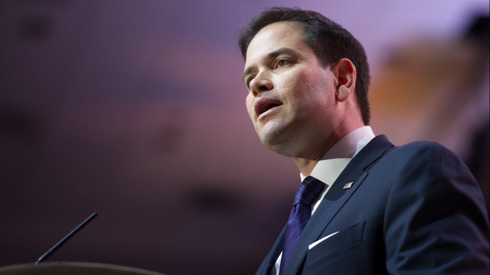 Florida republikánus szenátorát is felháborította, hogy az EU az ukrán menekültválság idején akar Magyarországtól megvonni forrásokat 