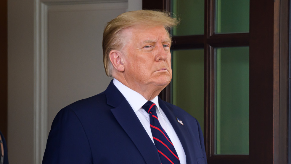 Trump szerint alaptalan boszorkányüldözés zajlik ellene, megtagadta a vallomást