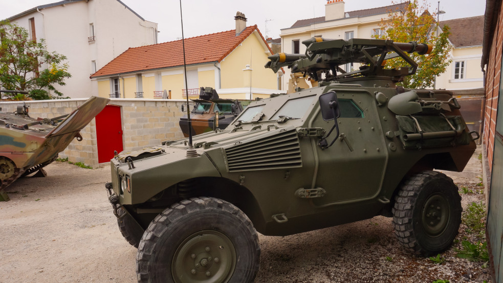 Honvédelmi miniszter: Magyarország francia gyártmányú légvédelmi rakétákat vásárol