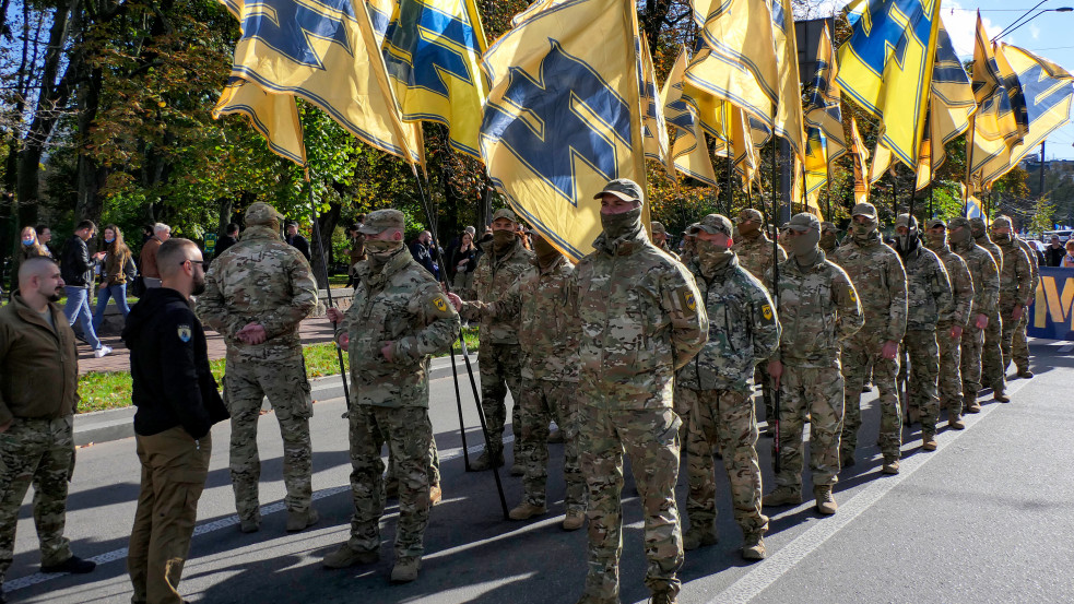 Az oroszok elengedték az Azovsztal védőit, az ukránok pedig 55 orosz állampolgárt