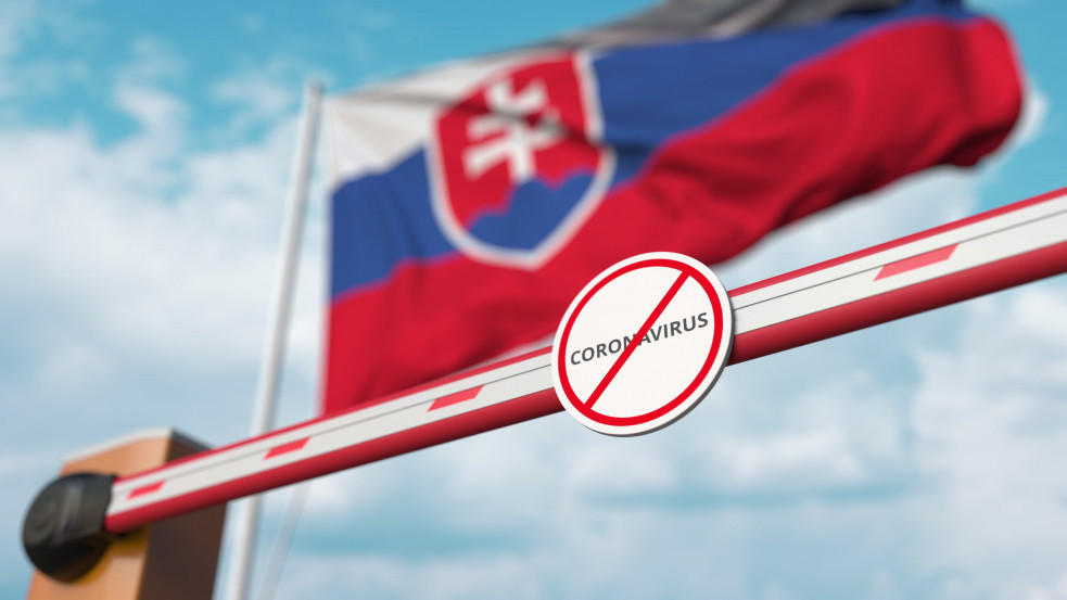 Kijárási tilalmat vezetnek be Szlovákiában is, kritikus szinten a kórházak telítettsége