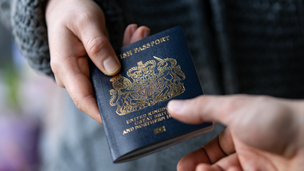 Döntött a Legfelsőbb Bíróság: nem lesz „x” opció a „nő” és a „férfi” mellett a brit útlevelekben