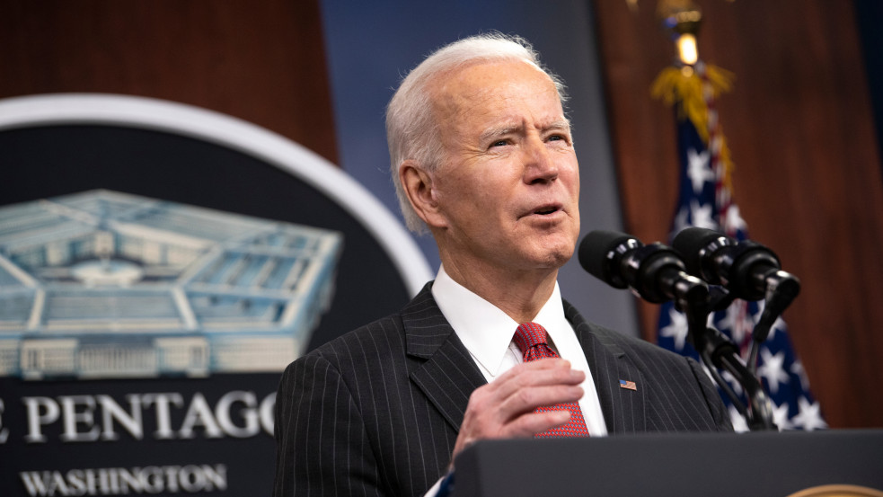 Biden nem tágít: minden amerikai haladéktalanul hagyja el Ukrajnát! 