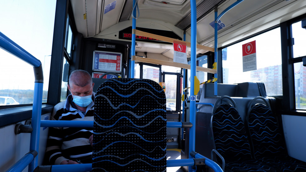 Meredeken nő a fertőzöttek száma, de intenzívre csak elvétve kerülnek betegek