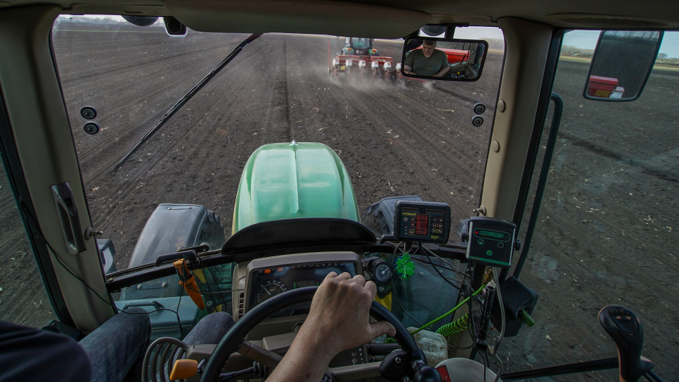 Se ki, se be: 1800 traktorral körbezárnák Budapestet a gazdák augusztus 20-án