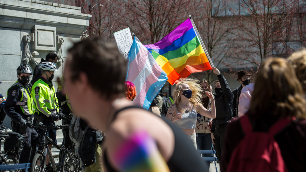 "Tekintélyelvű, gyermekpusztító őrület" - öt évet is kaphat ezentúl Kanadában az, aki segít az LMBT-életmódot elhagyóknak
