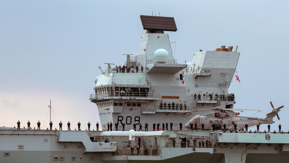 Brit NATO-misszióvezető: a brit flotta lehet, hogy kénytelen lesz ütközni Oroszországgal