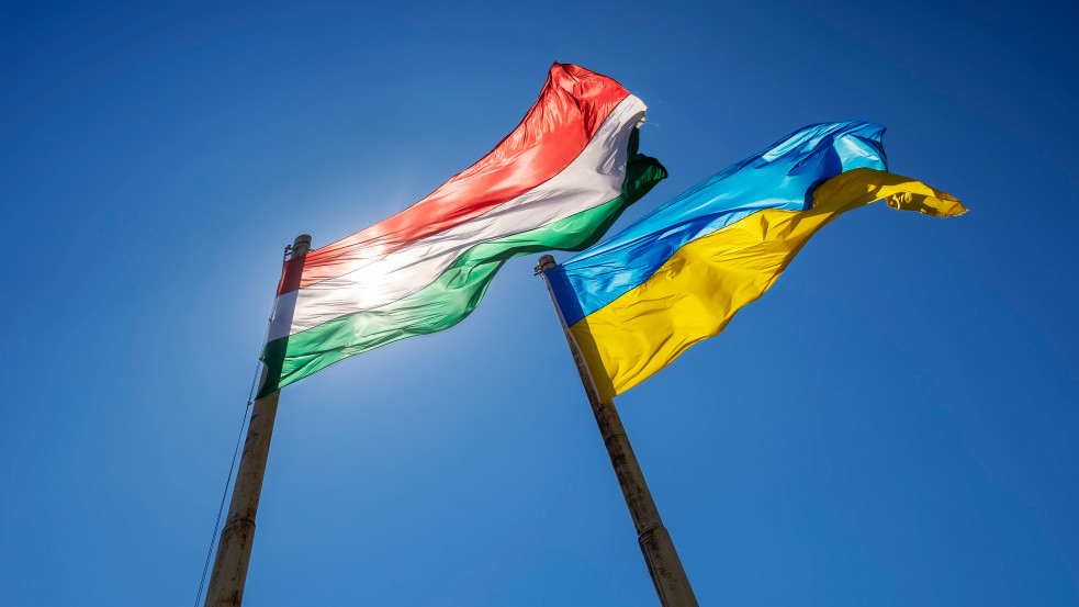 A magyar–ukrán viszony három évtizede