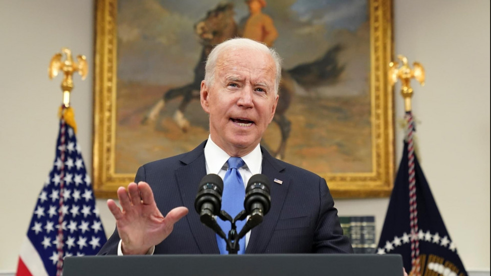 Biden az afgán vezetőkre hárította a Kabul bukása miatti felelősséget