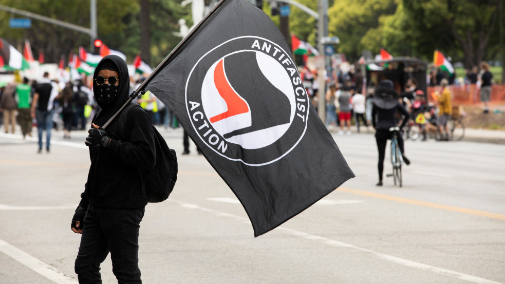 Antifa-per: Jogerősen is bűnösök a budapesti járókelőket verő szélsőbalos aktivisták