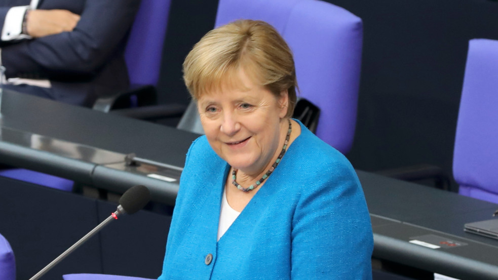 Merkel: lenyűgöző Karikó Katalin egész életútja