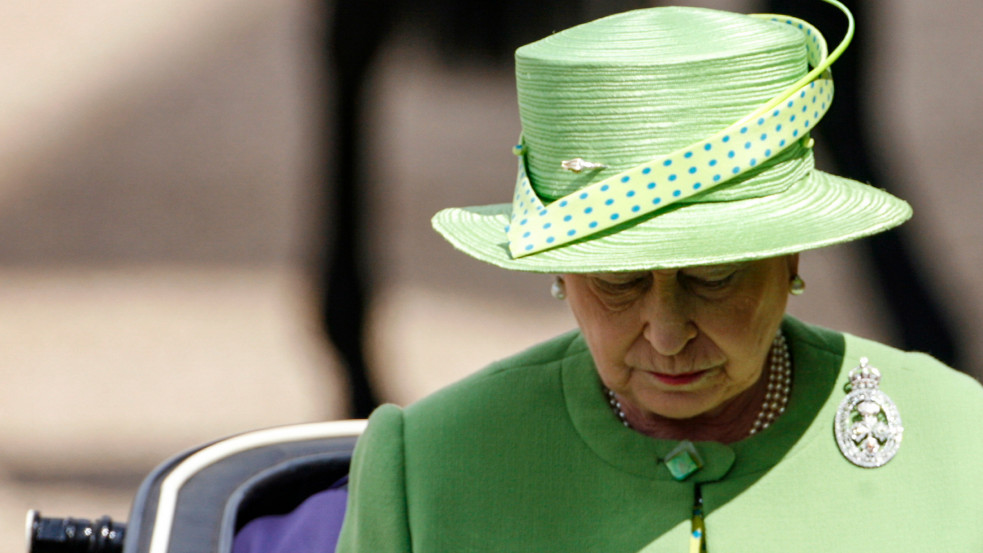 Több hetes pihenést javasoltak Erzsébet királynőnek a kórházi vizsgálata után