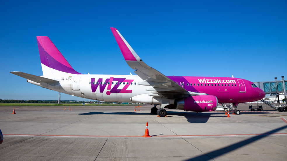 A Wizz Air július 1-ig nem hárítja át az extraprofit-adót