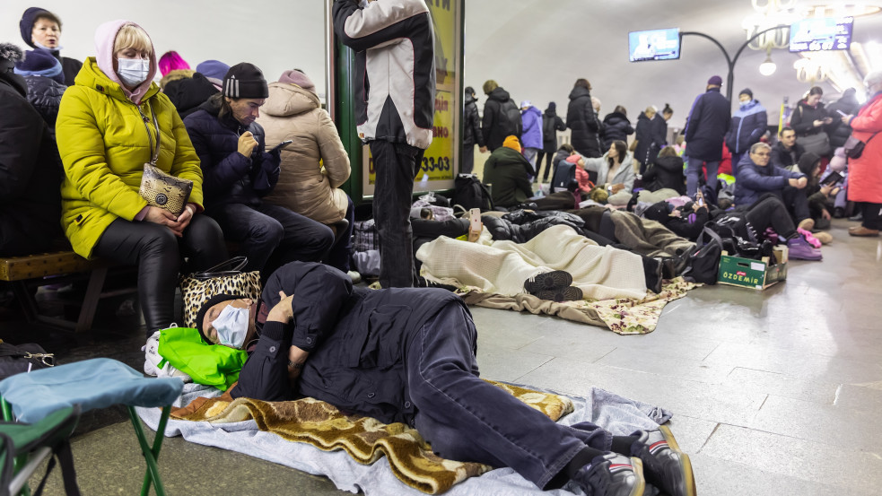Bombázások, szankciók, tárgyalások - Ez történt a háború tizenegyedik napján