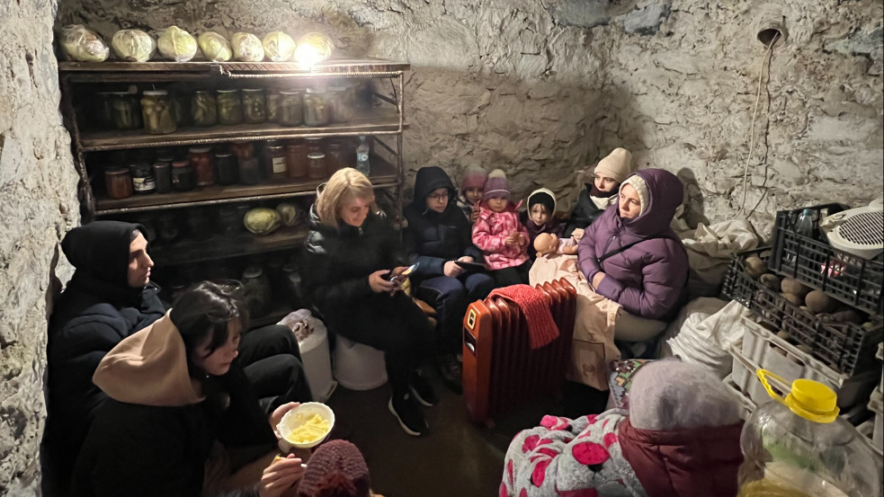 „Nem tudjuk, mit tartogat a következő óra, de Isten ugyanaz, mint 2000 évvel ezelőtt”- így tart ki egy kijevi keresztény család