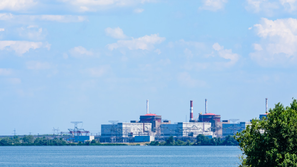 Továbbra sem csitulnak a harcok Európa legnagyobb atomerőművénél, ma érkezhet meg a vizsgálóbizottság