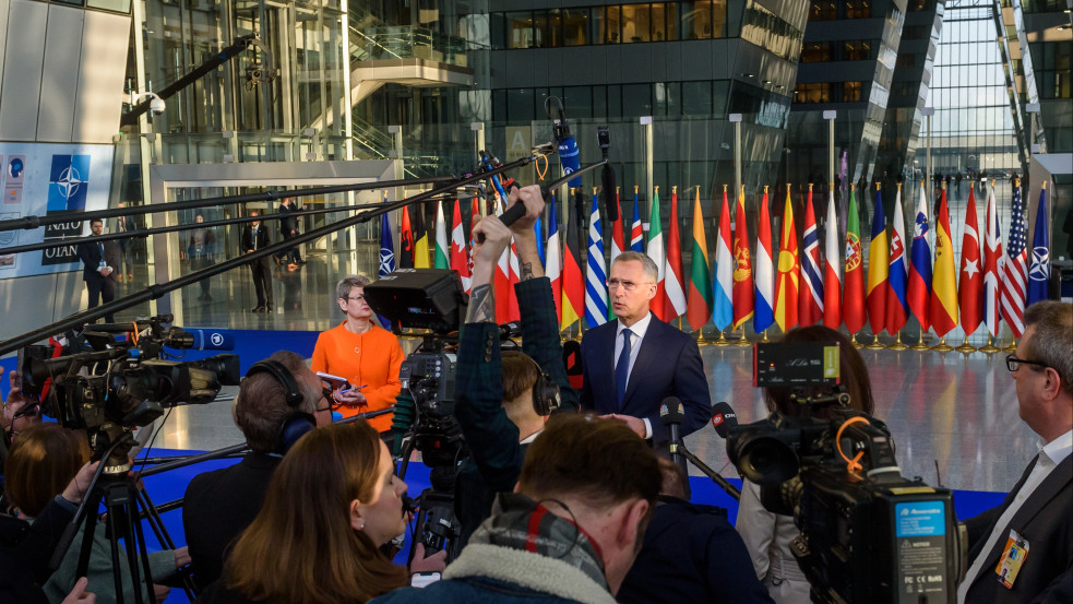 Finnország és Svédország benyújtotta hivatalos csatlakozási kérelmét a NATO-hoz