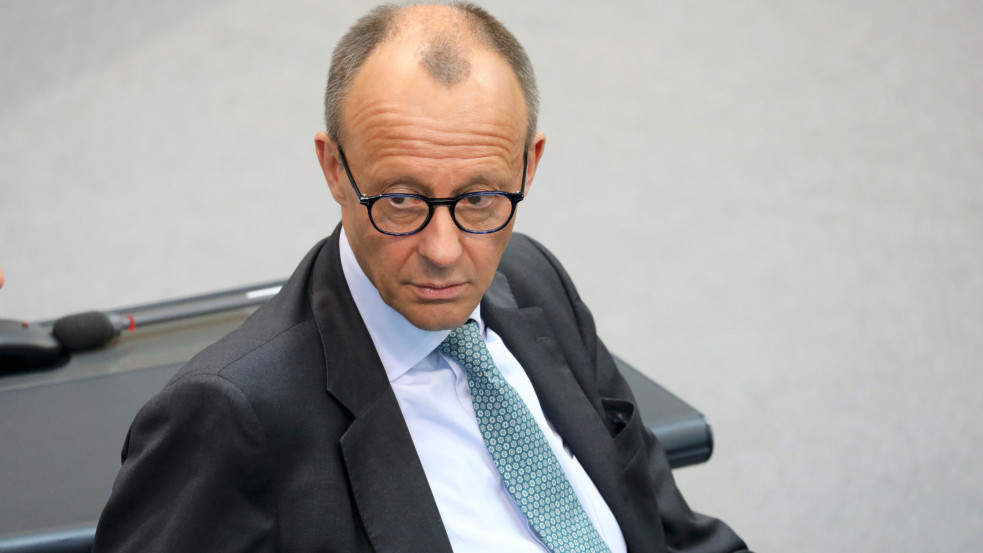 Rendkívüli fordulat: először nem sikerült, második nekifutásra viszont kancellárrá választották Merzet