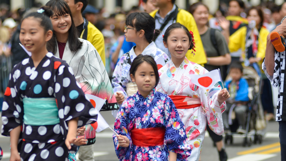 Japán reform: 13-ról16 évre emelnék a szexuális beleegyezés korhatárát