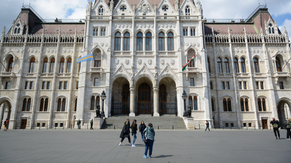 Ismét elítélte Magyarországot a LIBE-bizottság, megakadályoznák az uniós pénzek érkezését 
