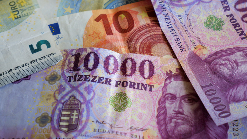 Tovább erősödött a forint 