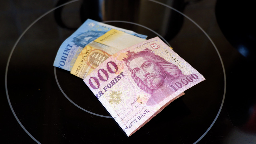  Érkeznek a levelek, holnaptól kiderül, mennyivel fizetünk többet a rezsiért, ha túllépjük az átlagot