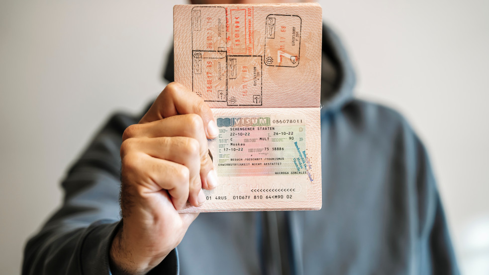   Vita alakult ki Csehországban, be kell-e fogadni a mozgósítás elől menekülő oroszokat