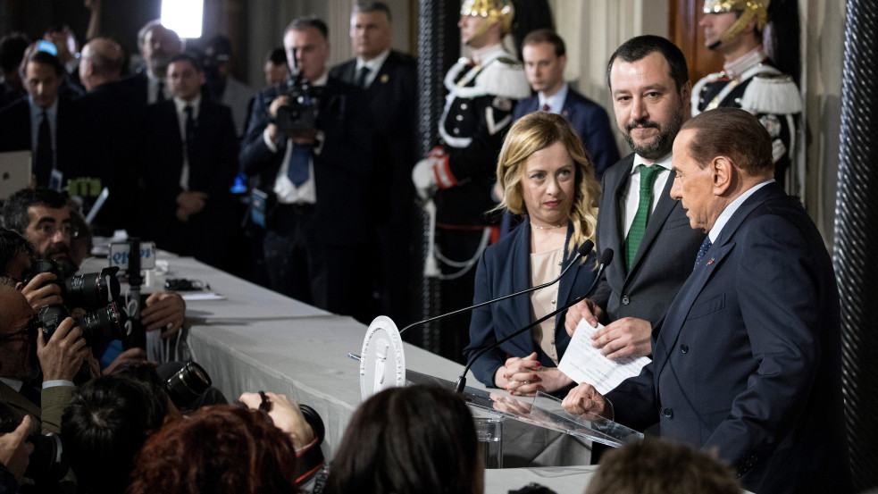  Elsöprő jobboldali győzelmet vetítenek elő az utolsó mérések Olaszországban 