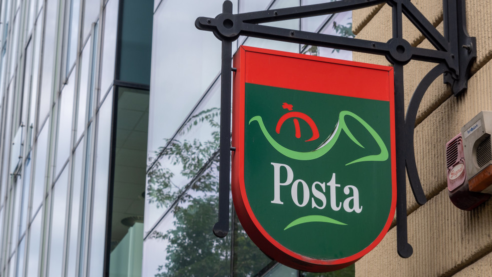 Összeomlás szélén a Magyar Posta új elosztóközpontja