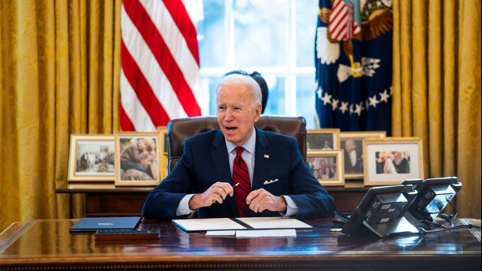 Biden aláírta az azonos neműek házasságáról szóló törvényt